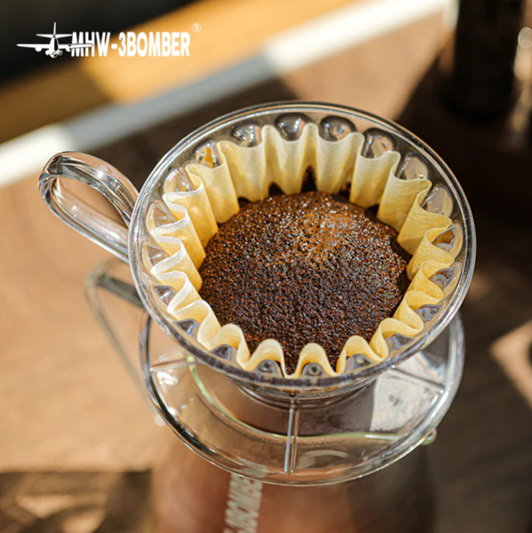Фільтри паперові V60 для пуровера MHW-3BOMBER Cake Shaped Wave 155 на 1-2 персони 50шт (FP5457) 67fe0c79 фото